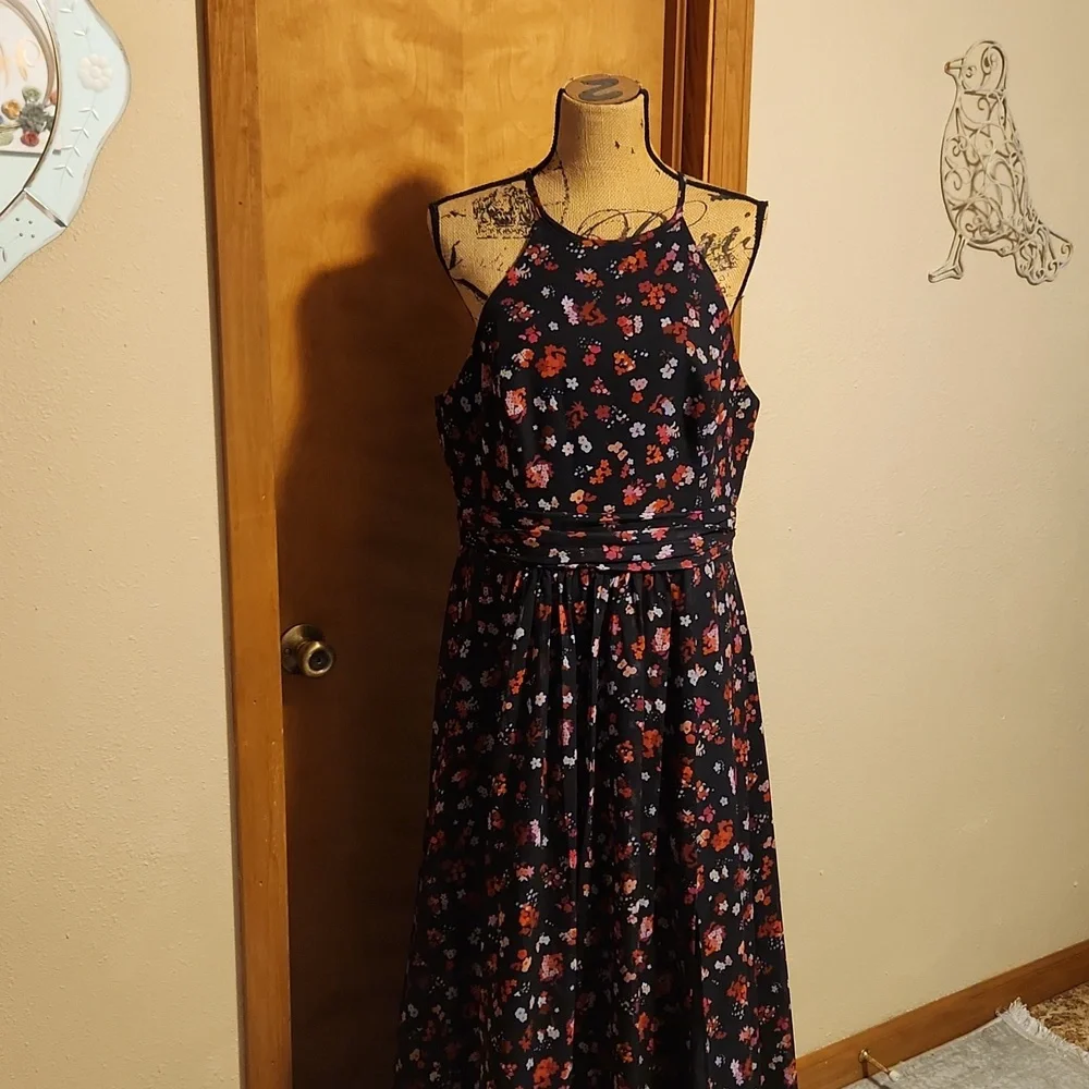 DB Studio, Floral Print Halter A Line Maxi Dress with Slit, Size 14 - Picture 1 of 8